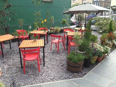 Ty Waldo Guest House