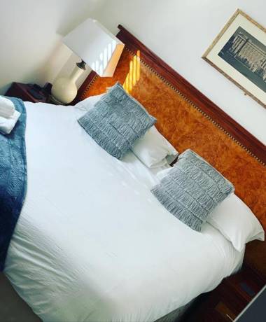 The White Stag Lodge