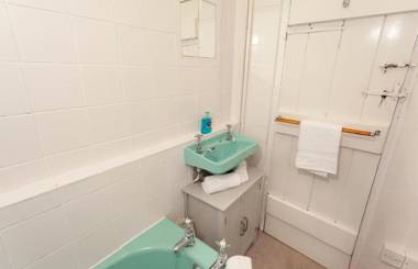 Syms Cottage Cutcombe