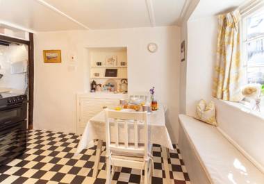 Syms Cottage Cutcombe