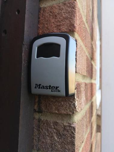 CONTRACTORS- Relocation stays Managed by Chique Properties Ltd