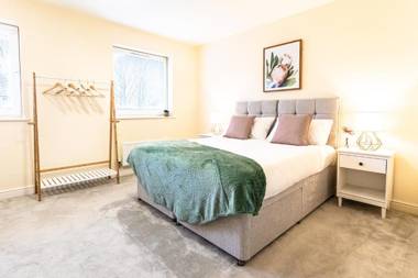 Waterside Lodge by PAY AS U STAY