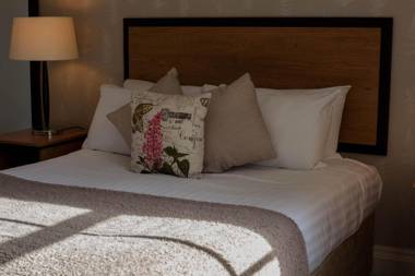 The Riverside House Hotel