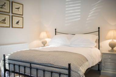 Cowdray Holiday Cottages