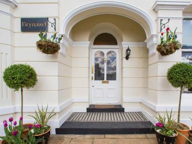 James' Place at Brynawel