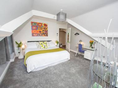 James' Place at Brynawel