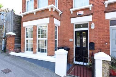 Grosvenor House - Beautifully renovated home opposite Dreamland