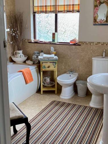 Orchard Side Bed and Breakfast