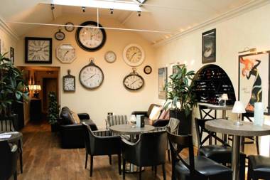 Le Bouchon Brasserie & Hotel