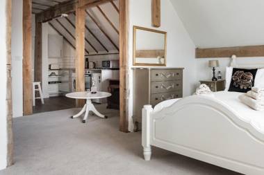 Plume Apartment by Creative Stays