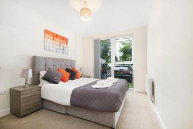 Alder House Serviced Apartment Maidenhead by Ferndale