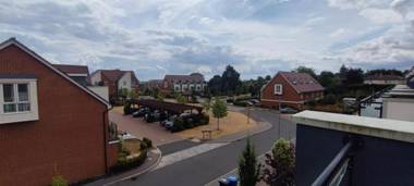 Ferndale Serviced 4 Bedroom 2 Bath house with Parking