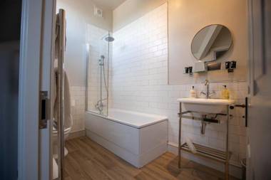 The Cross-Keys Hotel