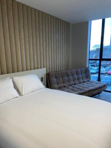 LUSSO Macclesfield Serviced Apartments