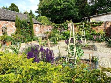 Luxury Accom with Pool Henbury Macclesfield