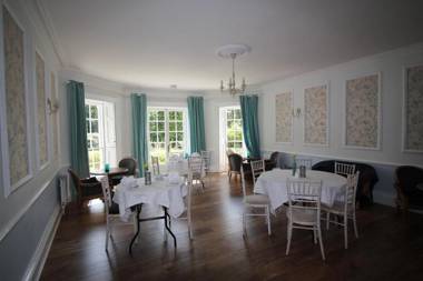 Woodlands Lodge Hotel