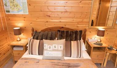 Cypress Log Cabins Accommodation