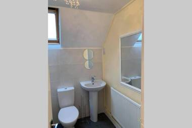 Spacious 2 bed flat in heart of The New Forest