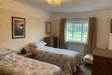 Spacious 2 bed flat in heart of The New Forest