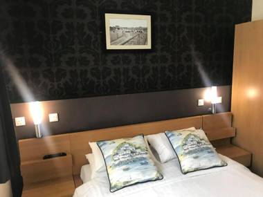 The Anchor Hotel & Bars