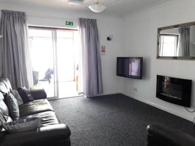 Springfield Holiday Apartments