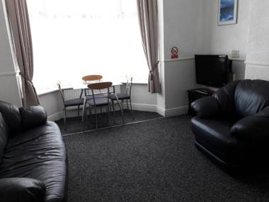 Springfield Holiday Apartments