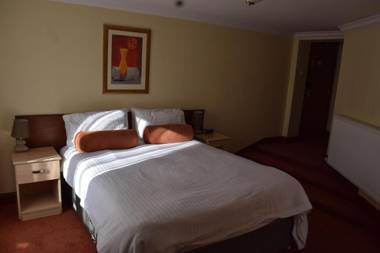 GOLF View Hotel & Macintosh Restaurant