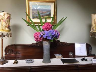 Larchmount House B&B