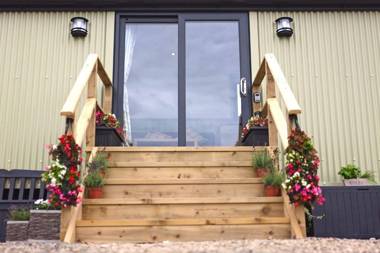 Upper Gilwern Quarry Hut