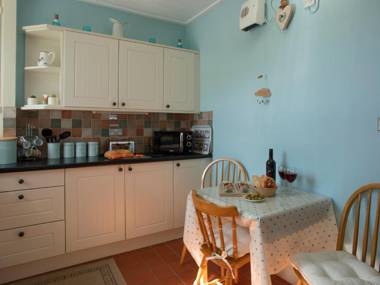 17 Victoria Terrace - Perthi