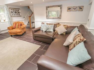 Bryn Derwen Coach House