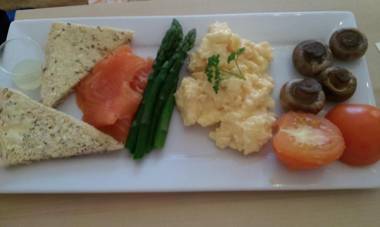 Min y Don Guest House