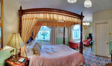 The Montclare & Cumberland