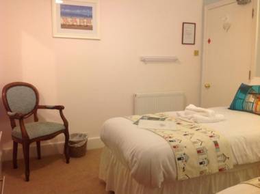 Glascoed Guest House