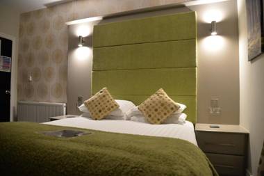 Lauriston & Lawton Court Hotel