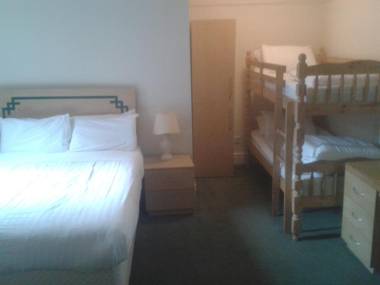 Hanover Hotel & McCartney's Bar