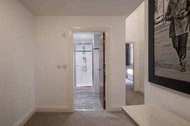 The Castle Collection - 25 Castle Street