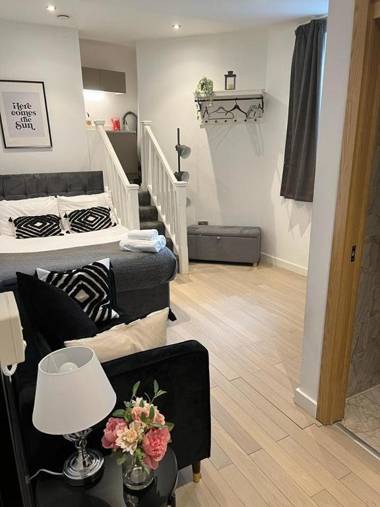 Luxeurs - Victoria Street Apartments