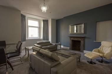 The Castle Collection - 42 Castle Street