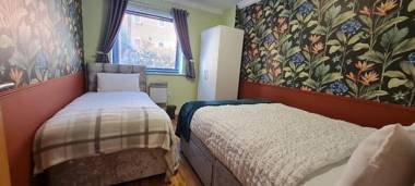 SideMersey Livings - Two Bedroom Central Stay