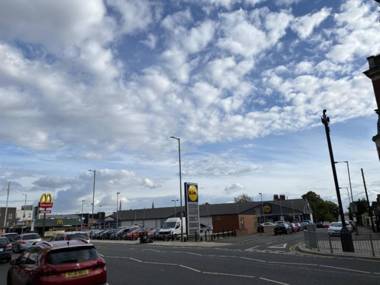 Host Liverpool - Big Fun House