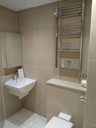 Party Pads Liverpool Sleeps 4 to 26