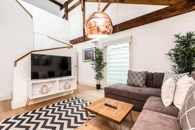 Loft Apt in L1 - Walk Everywhere