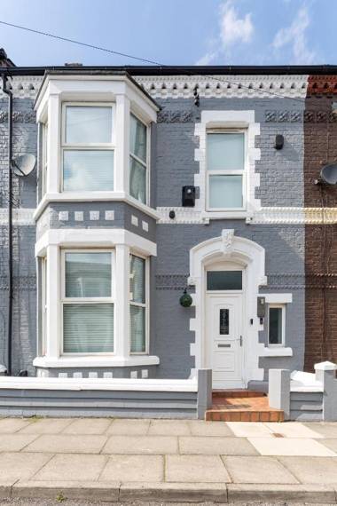 Air Host and Stay - Watford house beautiful period house sleeps 5