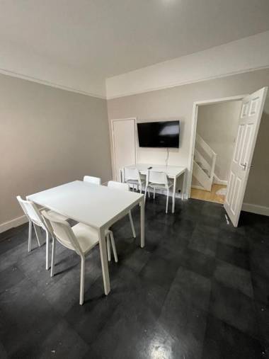 Mays House @ 20 Dombey Street