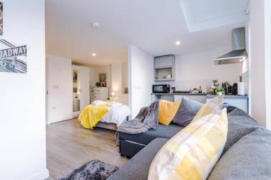 *CITY CENTRE* Cosy Studio Apartments