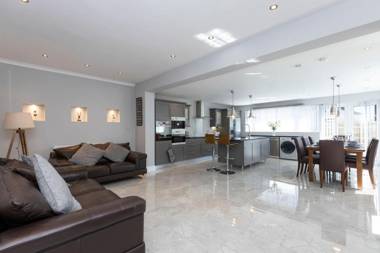 Chestnut House Beautiful spacious & comfortable