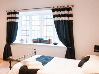 Huckleberrys Bar and Grill