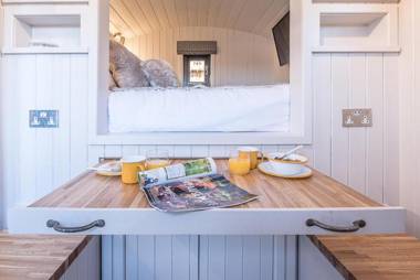 Bo Peep Shepherds Hut Thorpeness Air Manage Suffolk