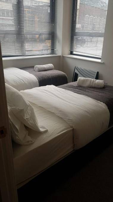 Showcase Apartments - Highcross House